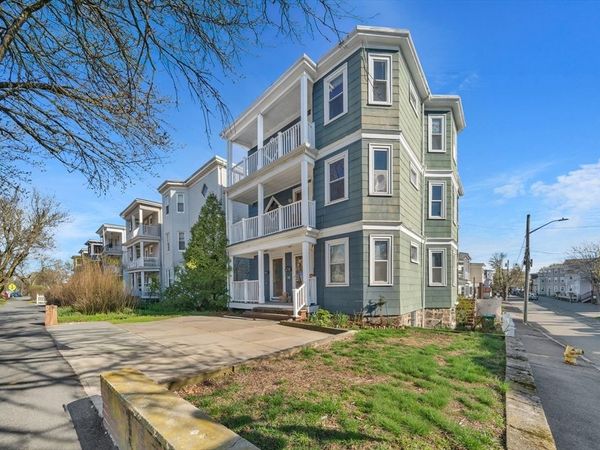 154 Fellsway W, Unit 3, Medford, MA 02155