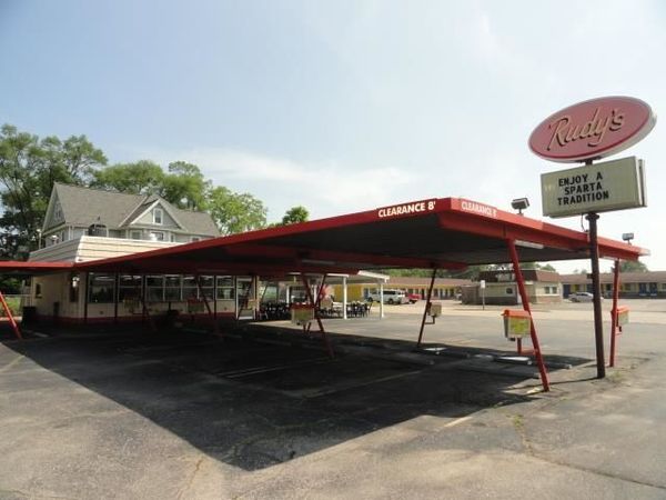 514 S Water St, Sparta, WI 54656