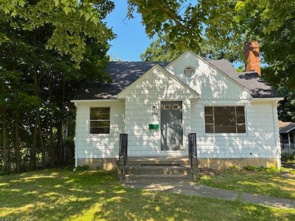 3726 Sunset Boulevard , Youngstown, OH 44502