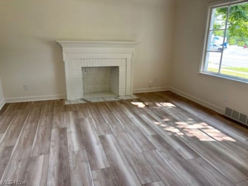 3726 Sunset Boulevard, Youngstown, OH 44502 Photo 2
