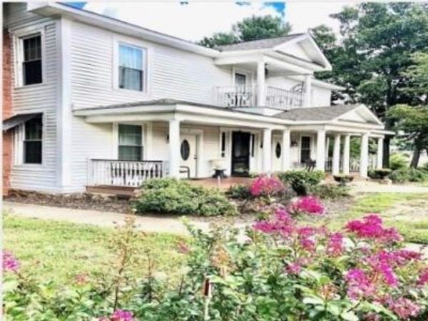 604 Main Avenue NW, Hickory, NC 28601