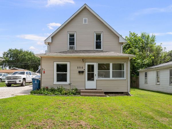220 30th Avenue , East Moline, IL 61244