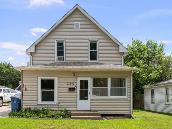 220 30th Avenue, East Moline, IL 61244