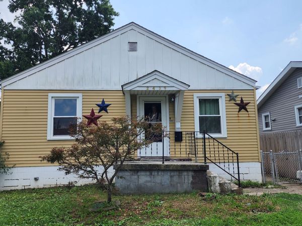2409 E Main Street , Decatur, IL 62521