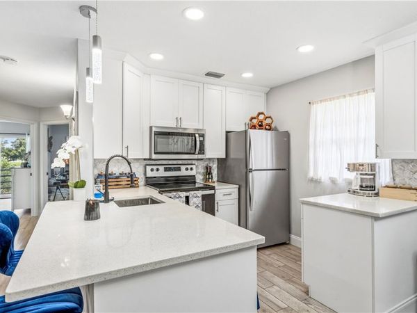 6 Vista Palm Lane, Unit 206, Vero Beach, FL 32962