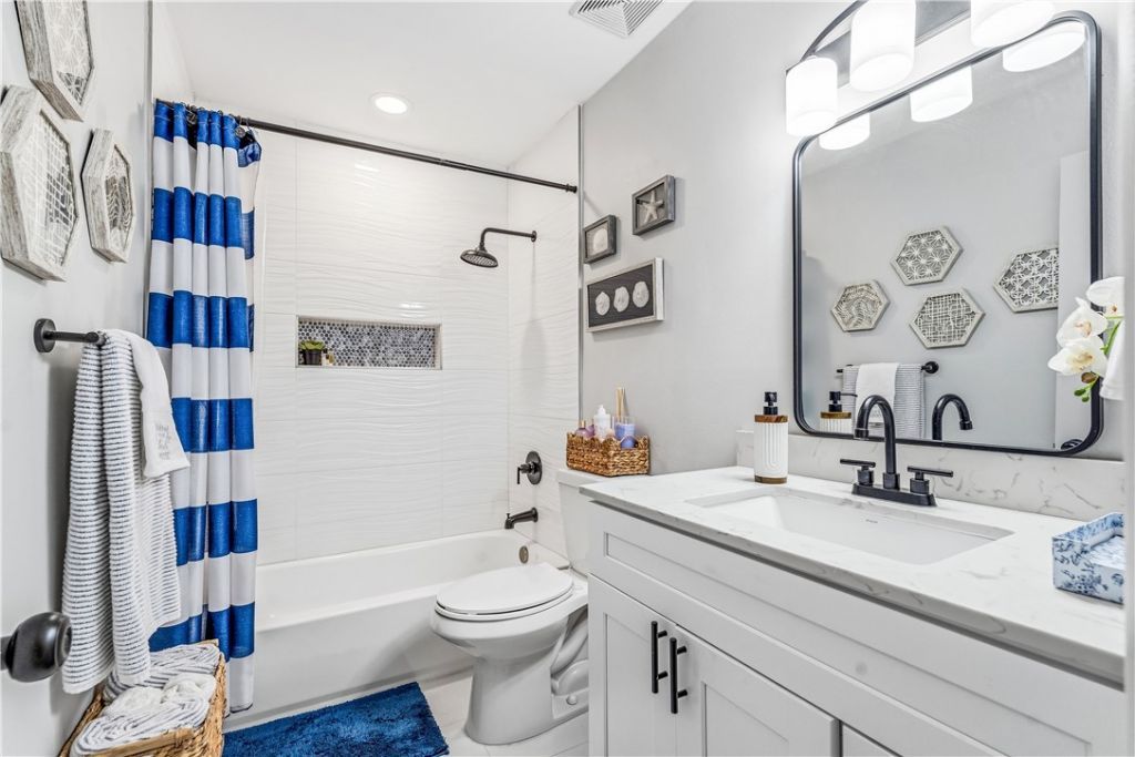 6 Vista Palm Lane, Unit 206, Vero Beach, FL 32962 Photo