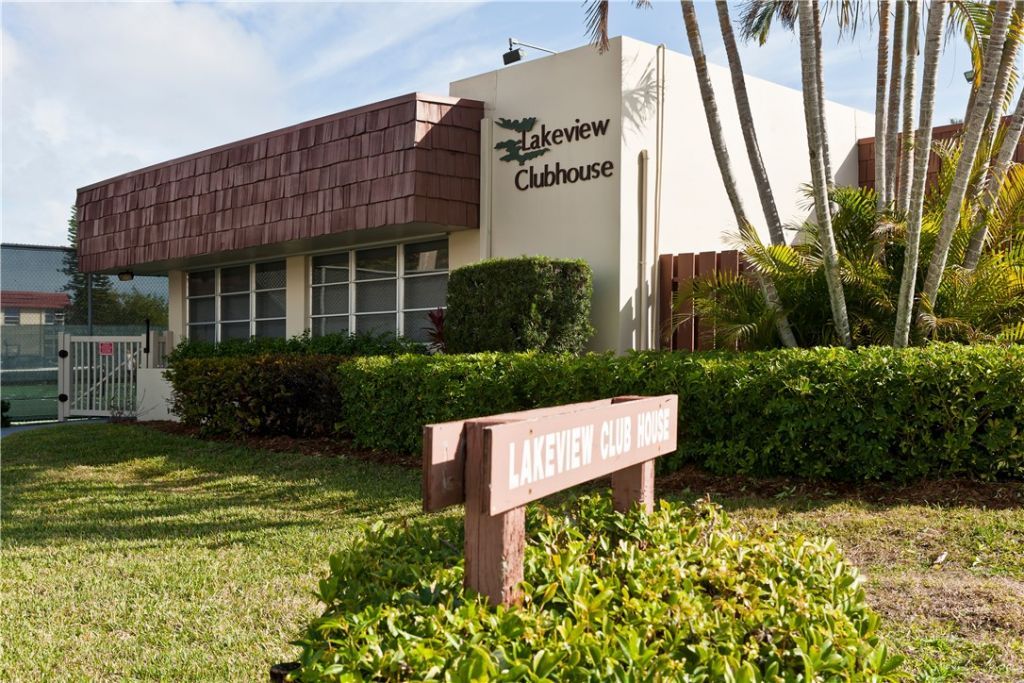 6 Vista Palm Lane, Unit 206, Vero Beach, FL 32962 Photo