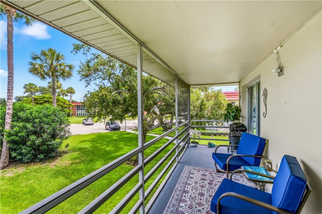 6 Vista Palm Lane, Unit 206, Vero Beach, FL 32962 Photo