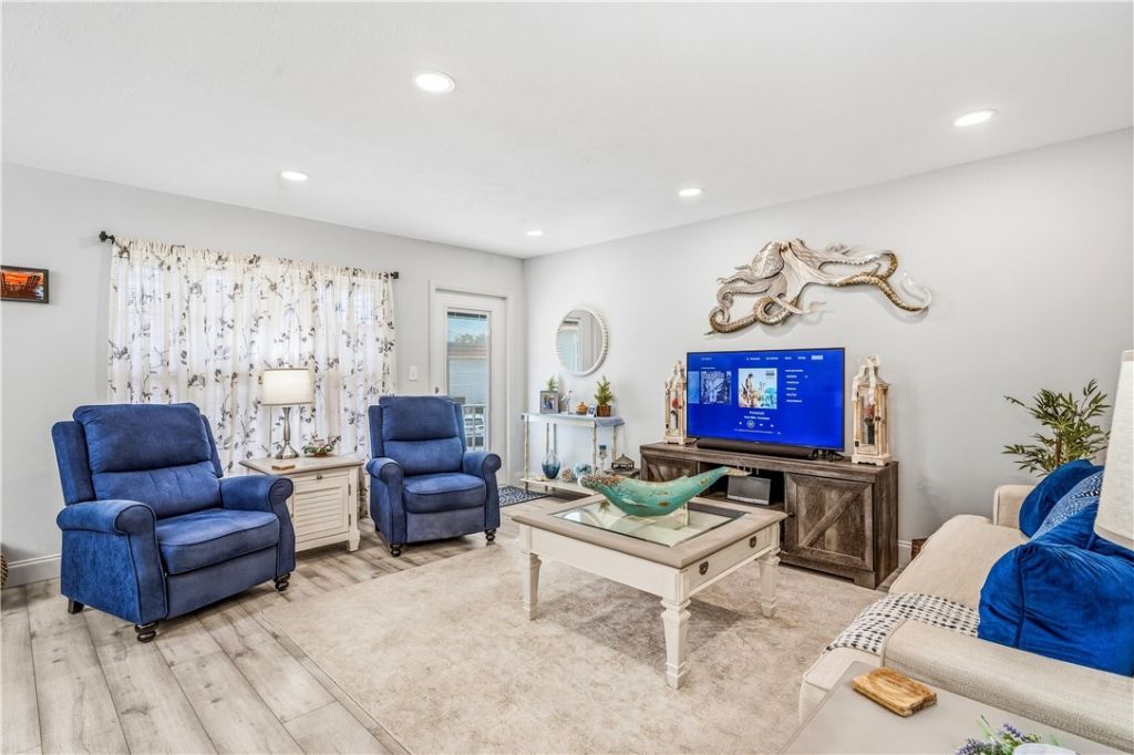 6 Vista Palm Lane, Unit 206, Vero Beach, FL 32962 Photo