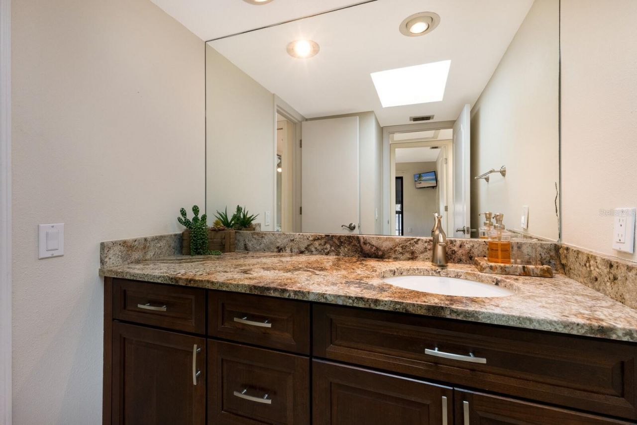 1479 Landings Circle, Unit 41, Sarasota, FL 34231 Photo