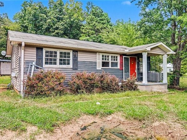 512 Donahoo Road SE, Silver Creek, GA 30173