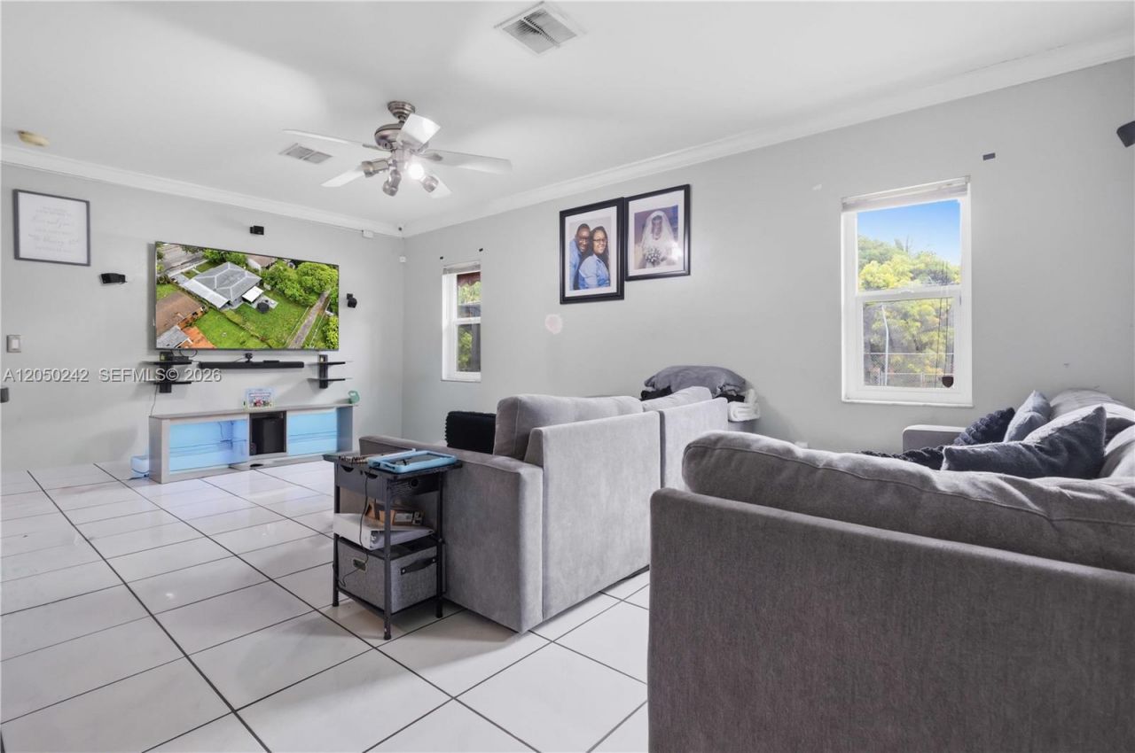 1630 NW 124th St , North Miami, FL 33167 Photo
