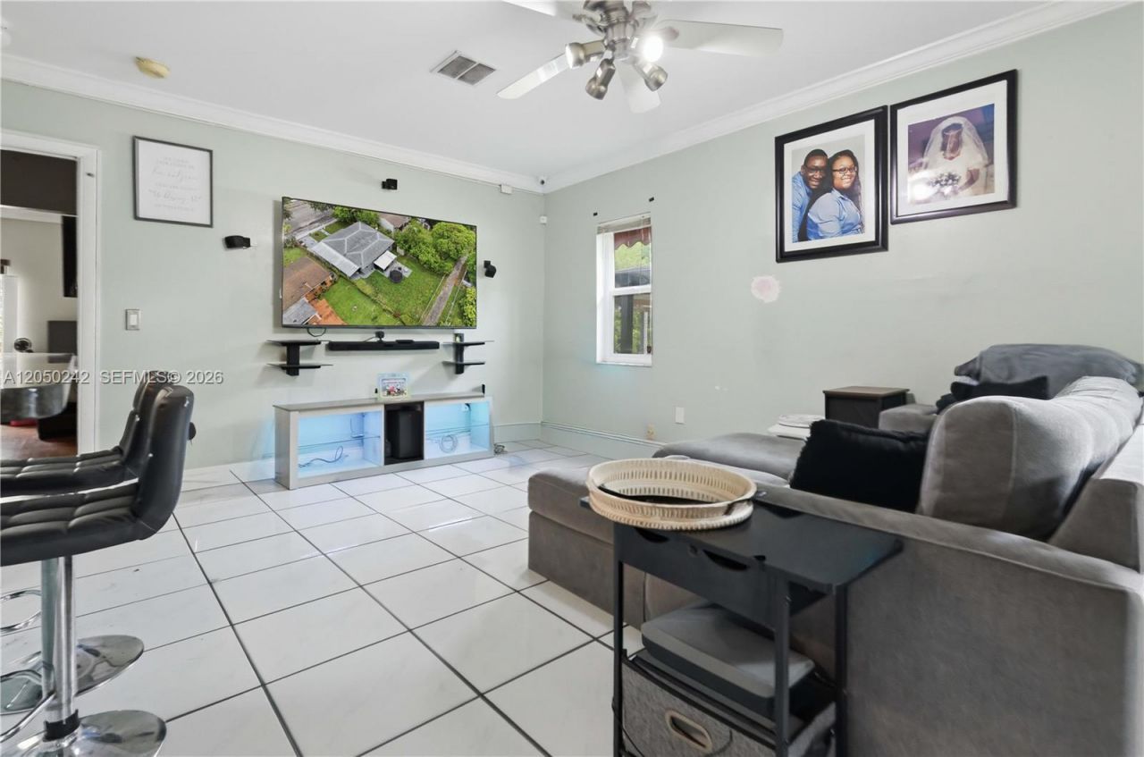 1630 NW 124th St , North Miami, FL 33167 Photo