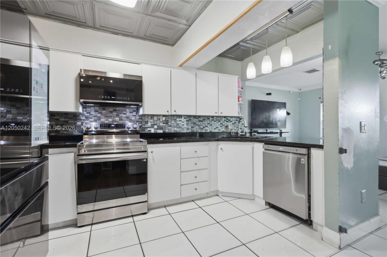 1630 NW 124th St , North Miami, FL 33167 Photo