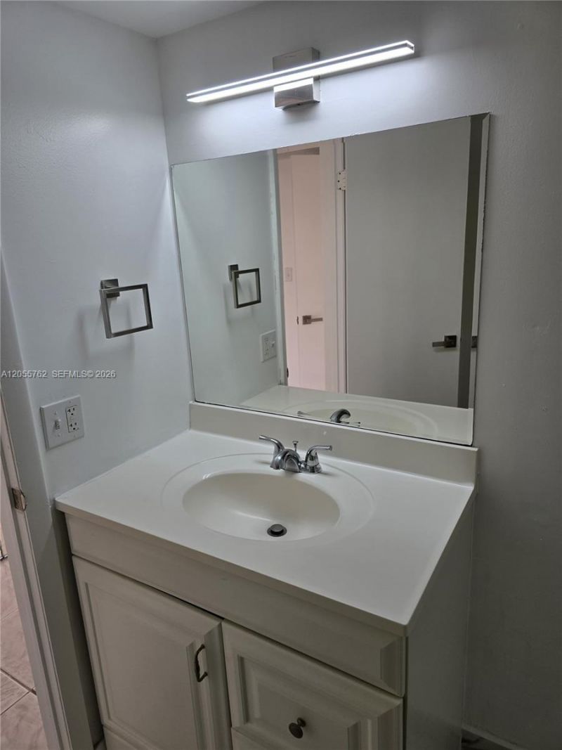 12230 SW 16th Ter , Unit J-102, Miami, FL 33175 Photo