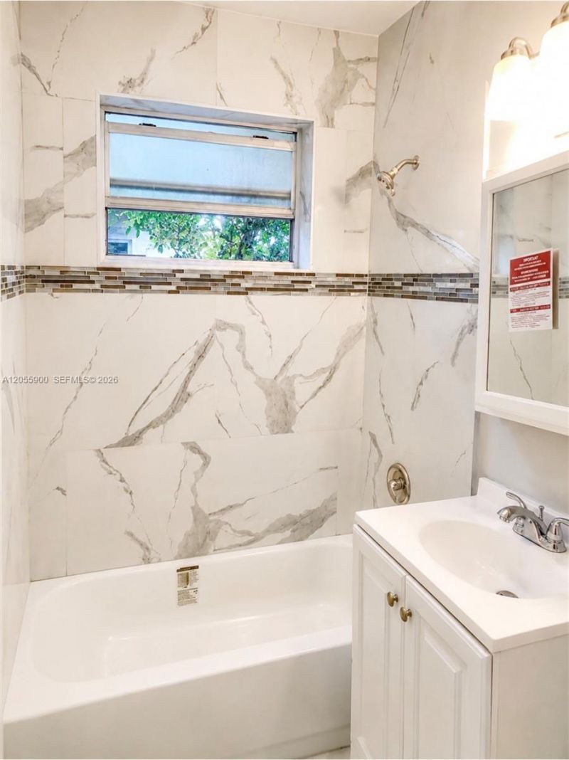 1570 NE 130th St , North Miami, FL 33161 Photo