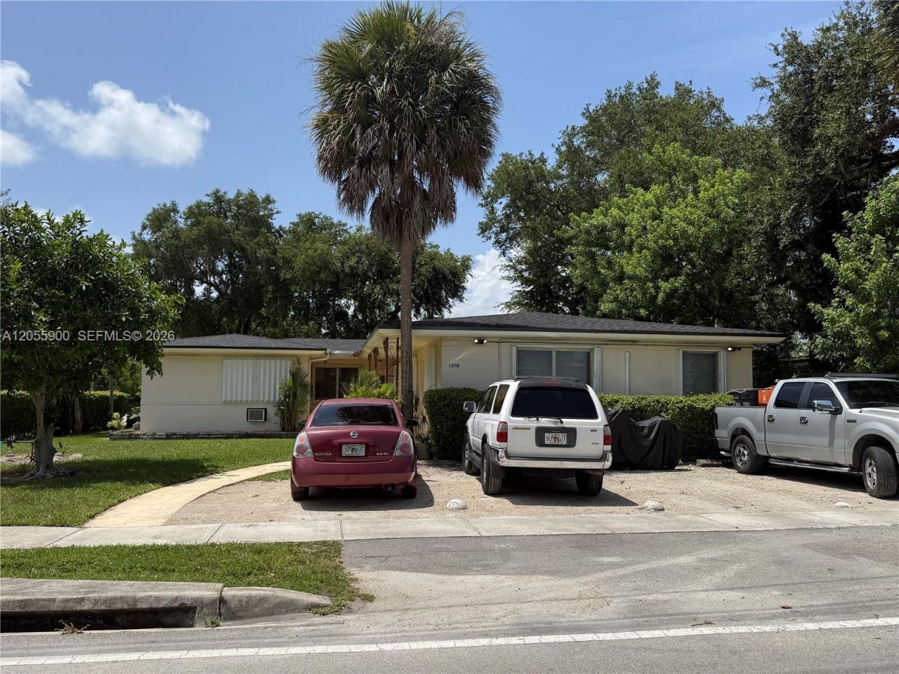 1570 NE 130th St , North Miami, FL 33161 Photo