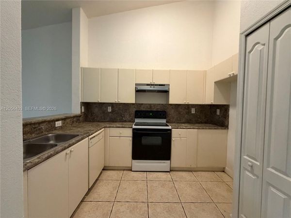 1661 SE 28th St , Unit 204, Homestead, FL 33035