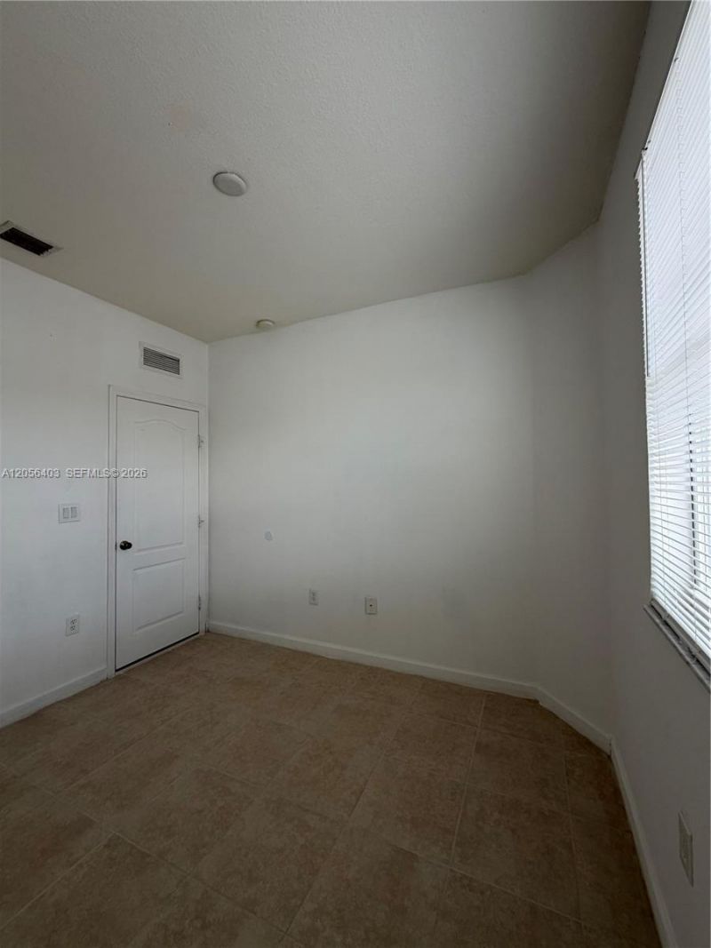 1661 SE 28th St , Unit 204, Homestead, FL 33035 Photo