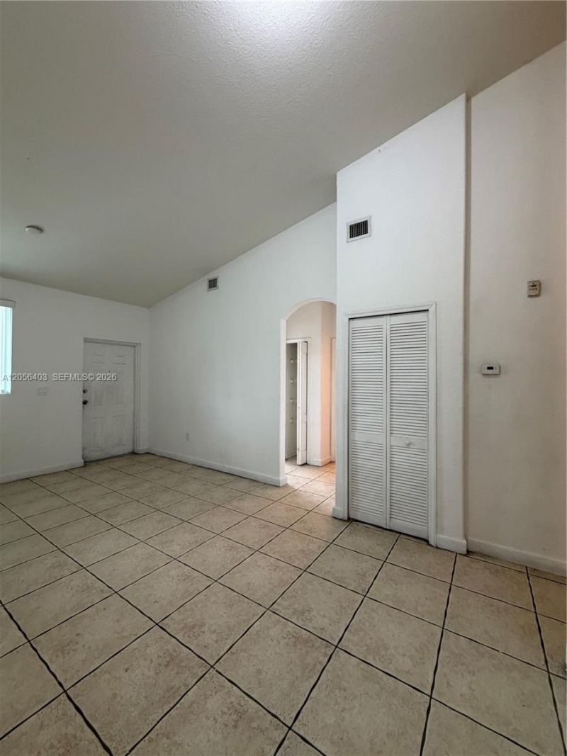 1661 SE 28th St , Unit 204, Homestead, FL 33035 Photo