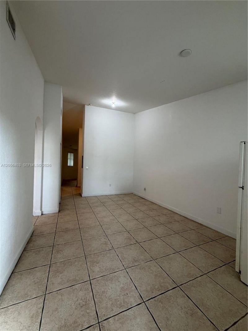 1661 SE 28th St , Unit 204, Homestead, FL 33035 Photo
