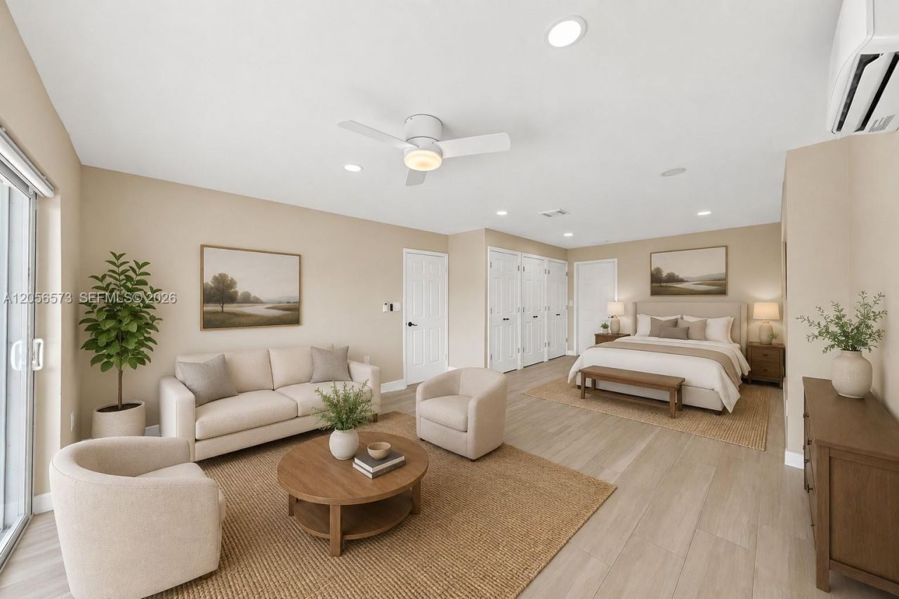 8406 NW 201st St, Hialeah, FL 33015 Photo