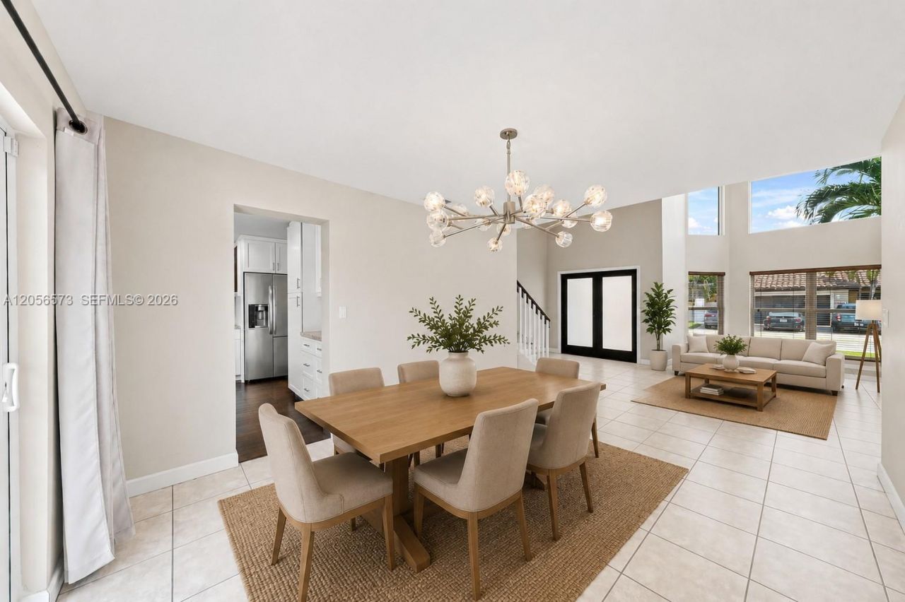 8406 NW 201st St, Hialeah, FL 33015 Photo