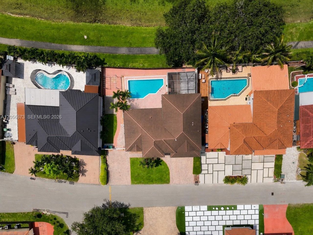 8406 NW 201st St, Hialeah, FL 33015 Photo