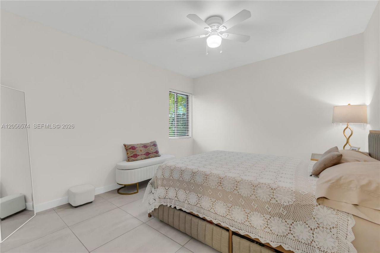 1340 NW 4th Ave , Fort Lauderdale, FL 33311 Photo