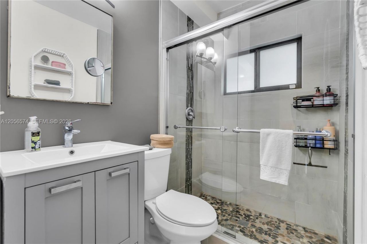 1340 NW 4th Ave , Fort Lauderdale, FL 33311 Photo