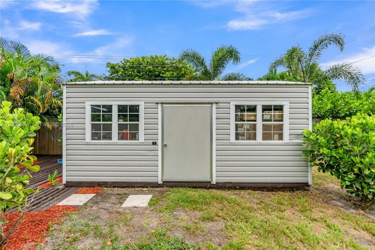 1340 NW 4th Ave , Fort Lauderdale, FL 33311 Photo