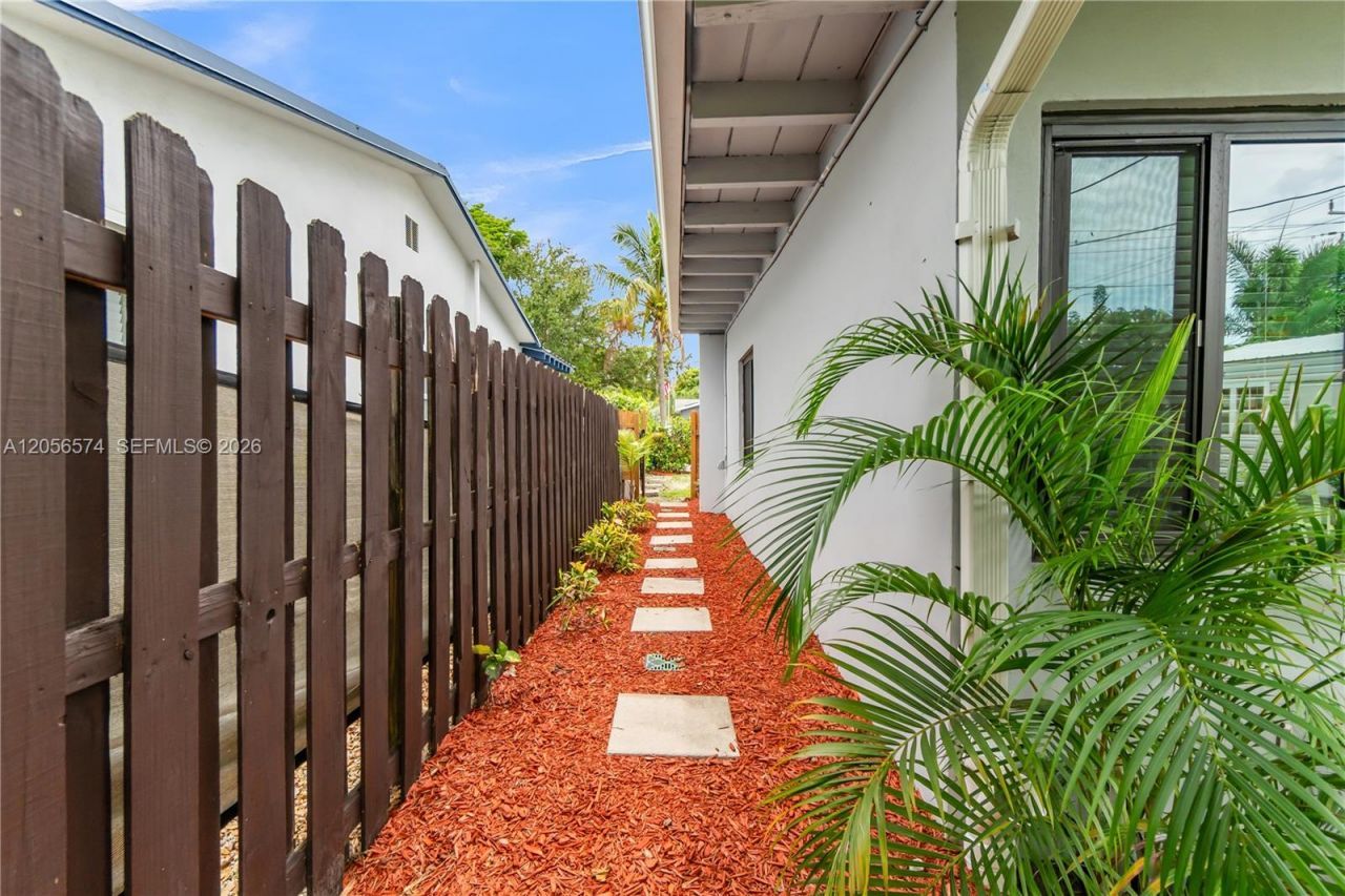 1340 NW 4th Ave , Fort Lauderdale, FL 33311 Photo