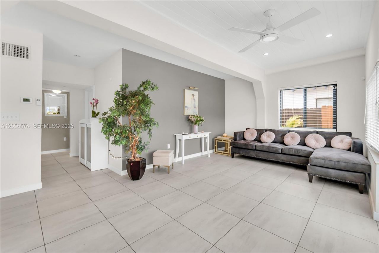 1340 NW 4th Ave , Fort Lauderdale, FL 33311 Photo