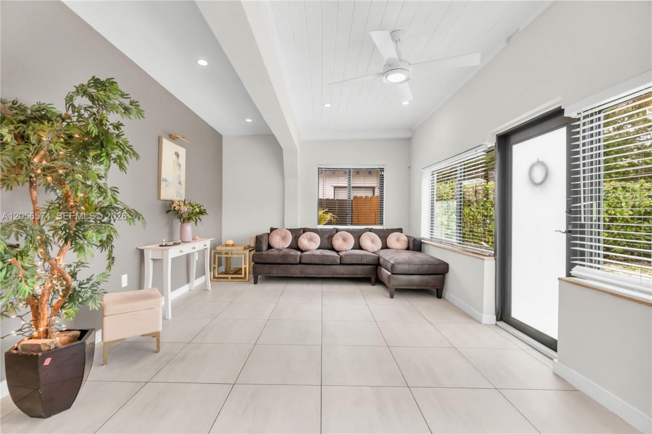 1340 NW 4th Ave , Fort Lauderdale, FL 33311 Photo