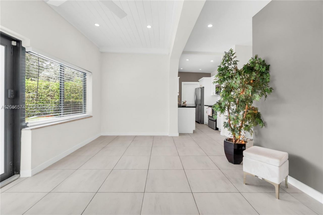 1340 NW 4th Ave , Fort Lauderdale, FL 33311 Photo