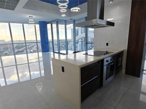 1100 Biscayne Blvd, Unit 2106, Miami, FL 33132