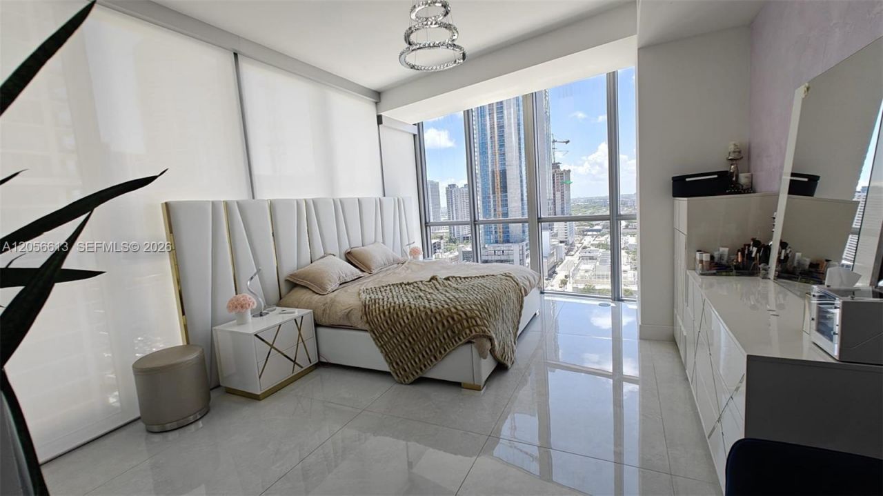 1100 Biscayne Blvd , Unit 2106, Miami, FL 33132 Photo