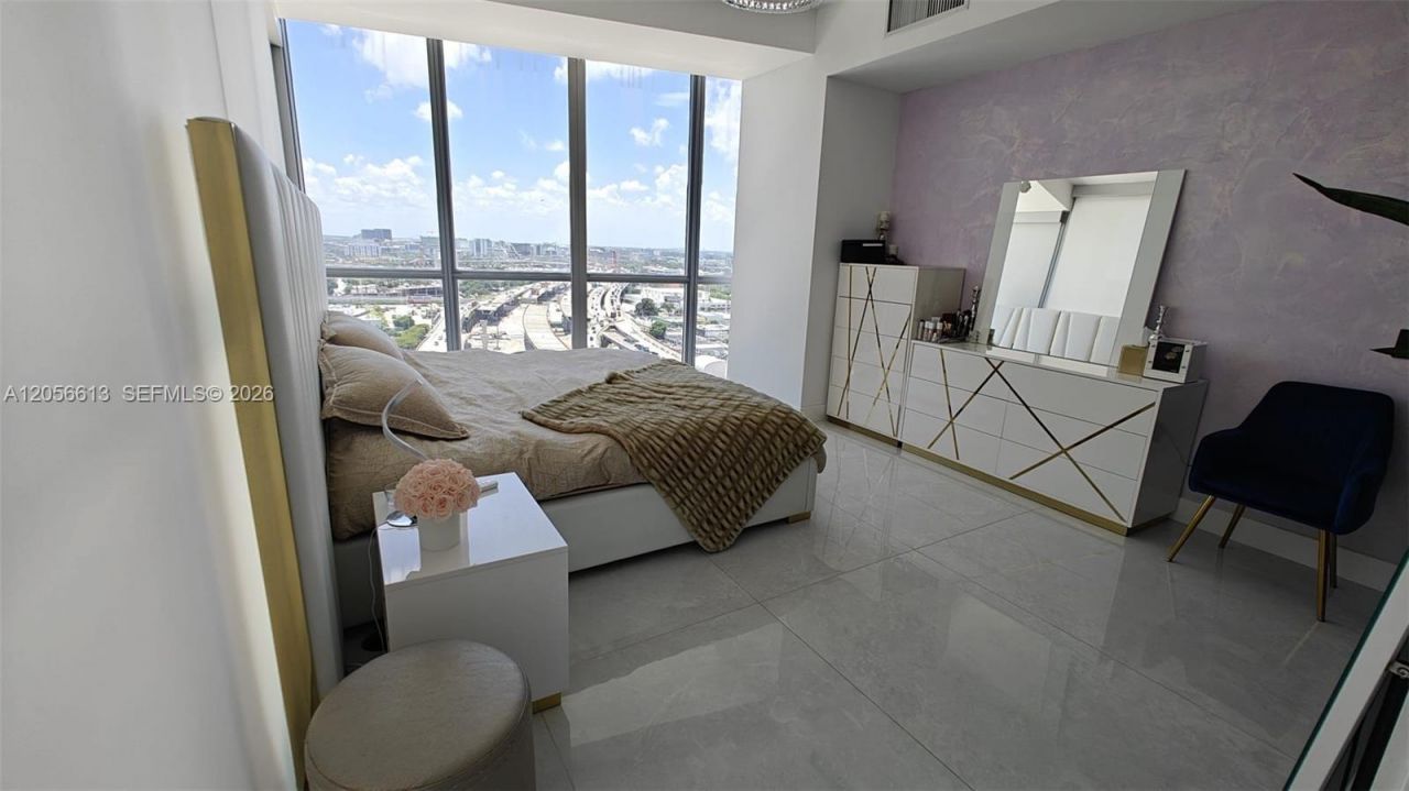 1100 Biscayne Blvd , Unit 2106, Miami, FL 33132 Photo