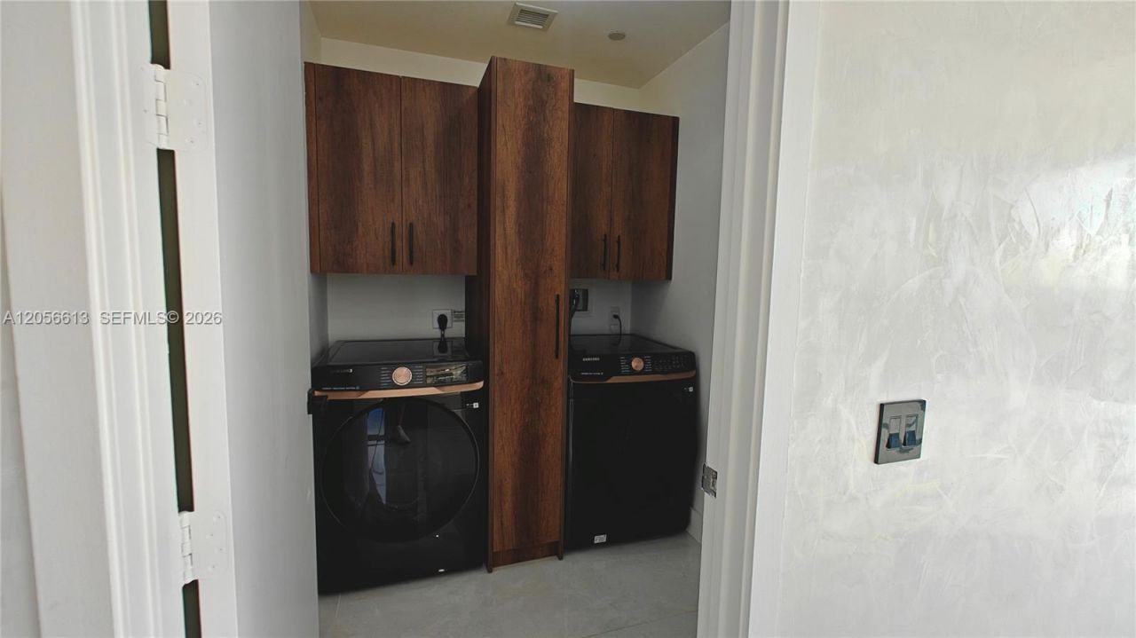 1100 Biscayne Blvd, Unit 2106, Miami, FL 33132 Photo