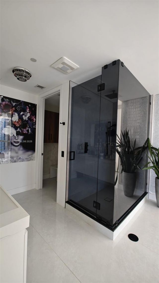 1100 Biscayne Blvd , Unit 2106, Miami, FL 33132 Photo