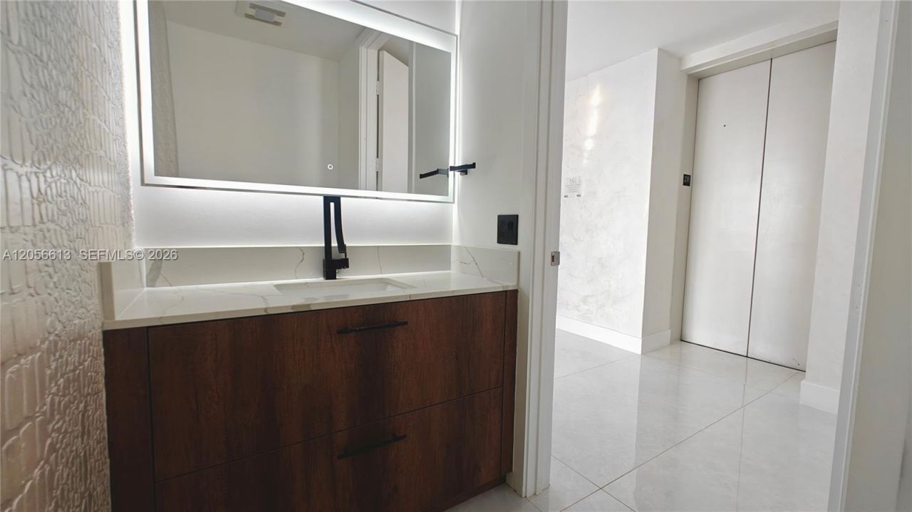 1100 Biscayne Blvd, Unit 2106, Miami, FL 33132 Photo