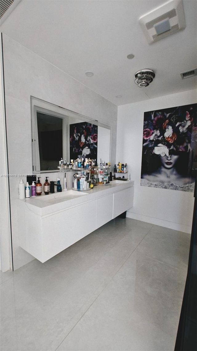 1100 Biscayne Blvd , Unit 2106, Miami, FL 33132 Photo