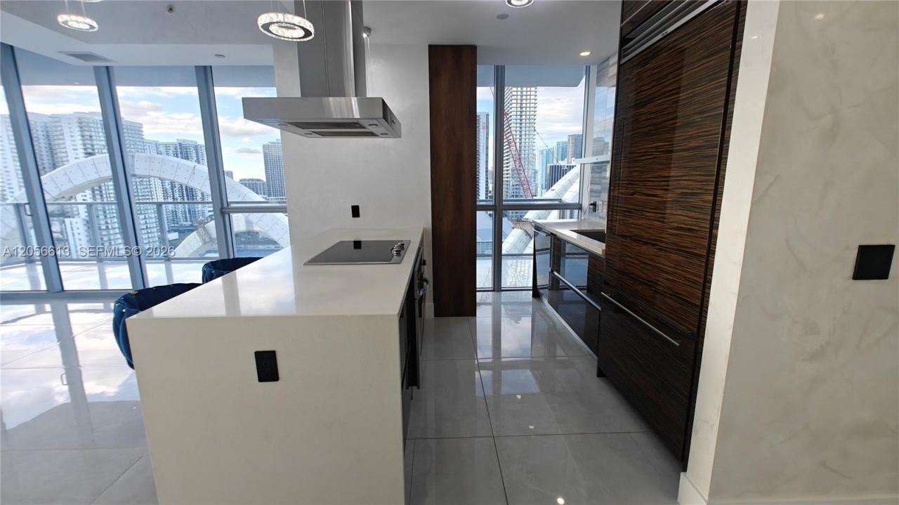 1100 Biscayne Blvd, Unit 2106, Miami, FL 33132 Photo