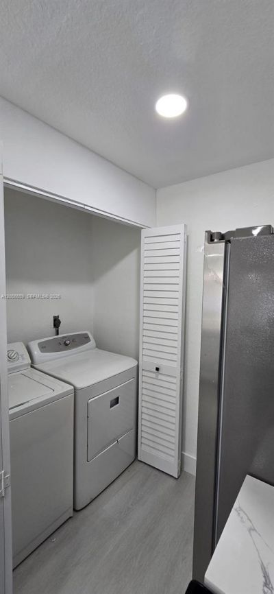 9612 Grand Canal Dr, Miami, FL 33174 Photo