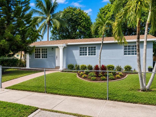 17981 NW 22nd Ct , Miami Gardens, FL 33056