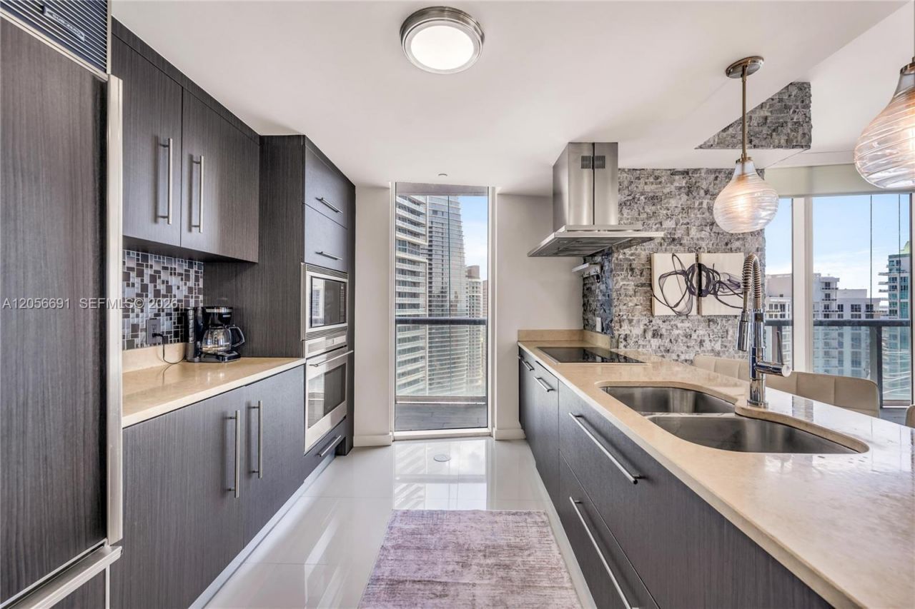 495 Brickell Ave , Unit 3702, Miami, FL 33131 Photo