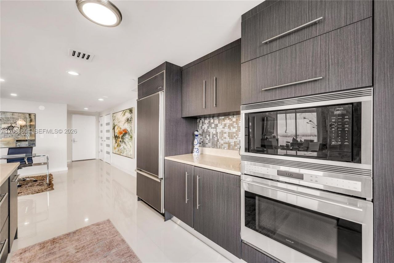 495 Brickell Ave , Unit 3702, Miami, FL 33131 Photo
