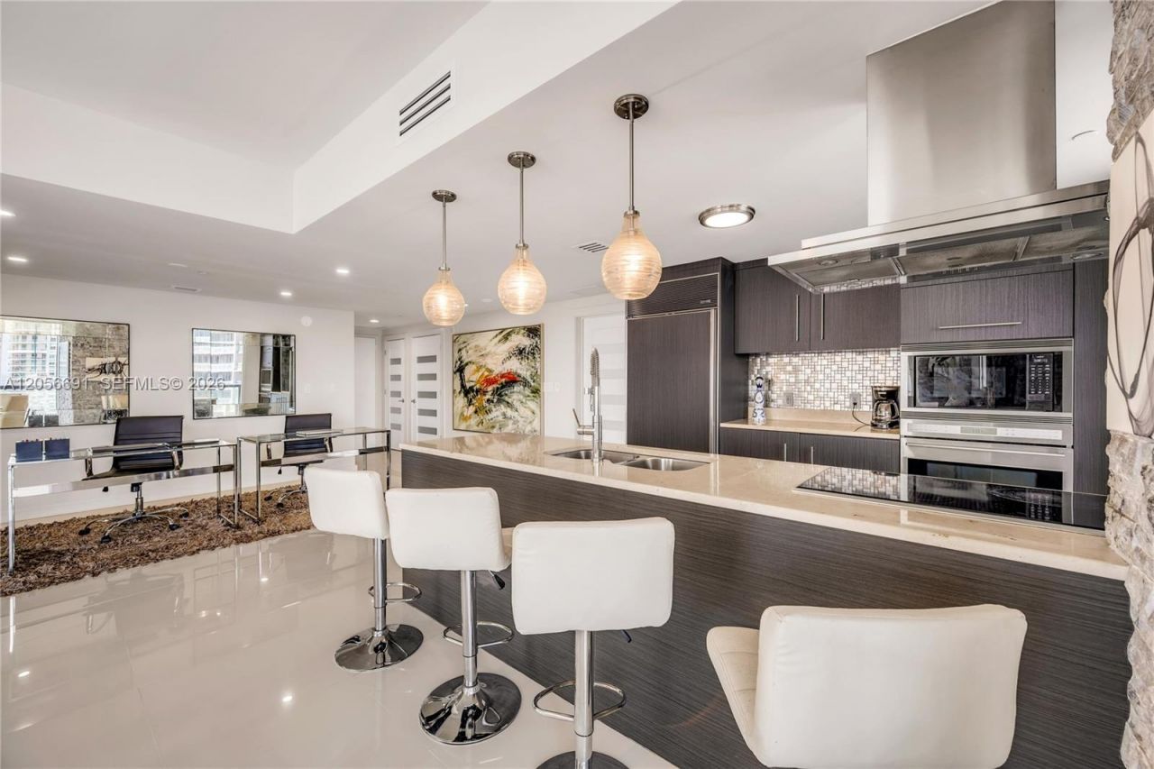 495 Brickell Ave , Unit 3702, Miami, FL 33131 Photo