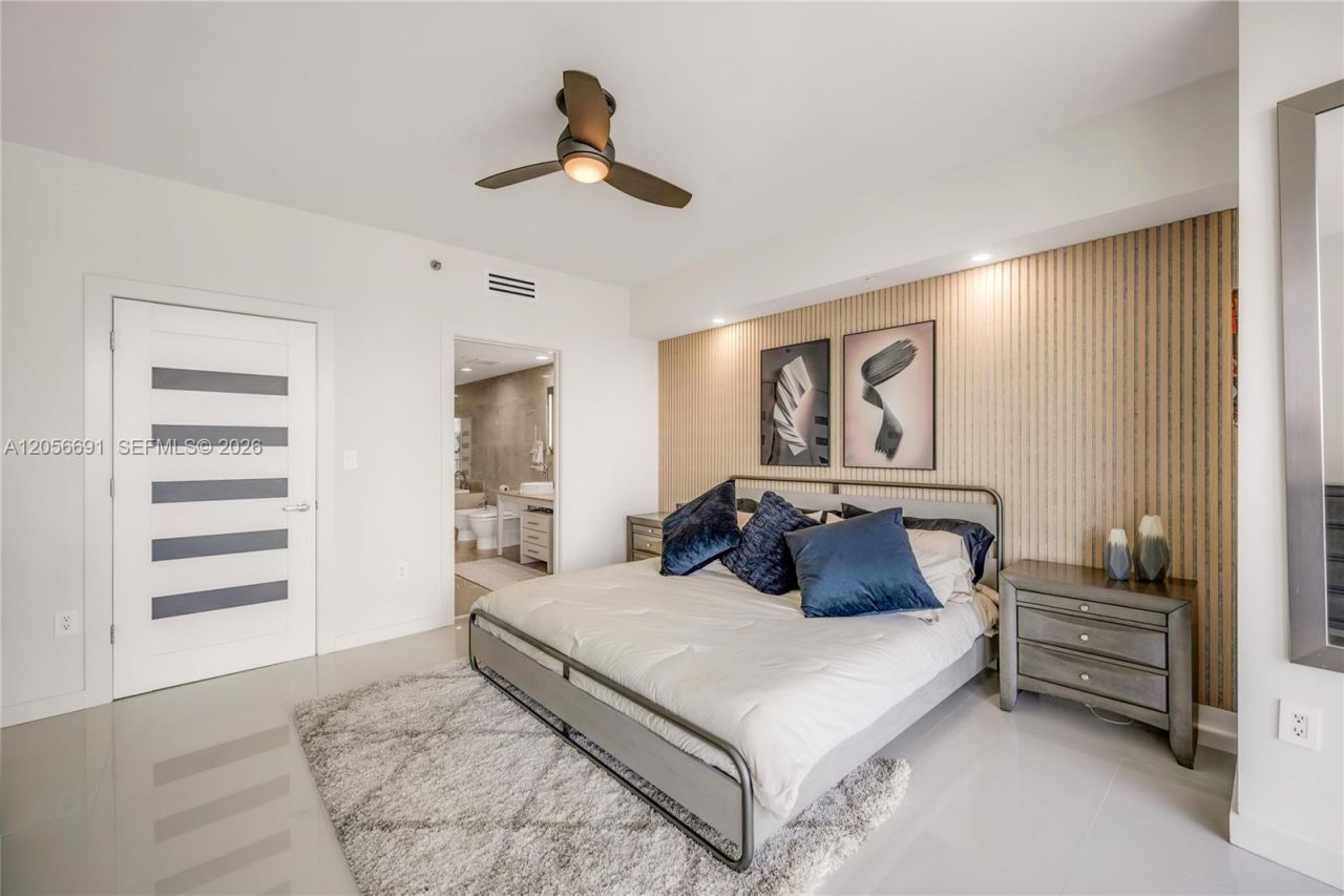 495 Brickell Ave , Unit 3702, Miami, FL 33131 Photo
