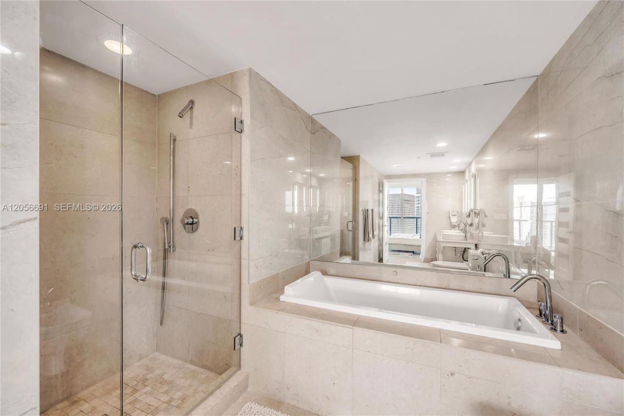 495 Brickell Ave , Unit 3702, Miami, FL 33131 Photo